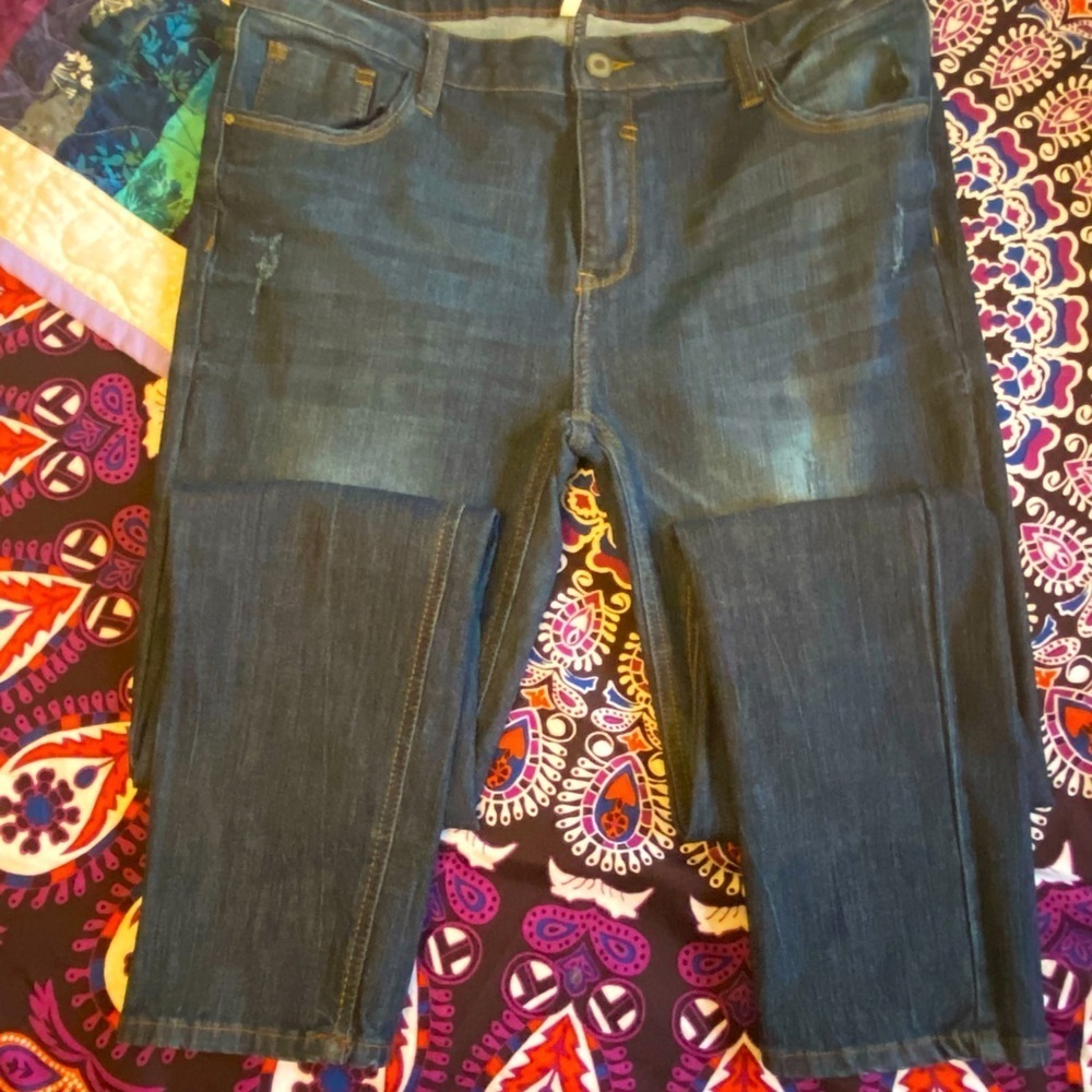 Premium Super Stretch mid rise distressed jeans